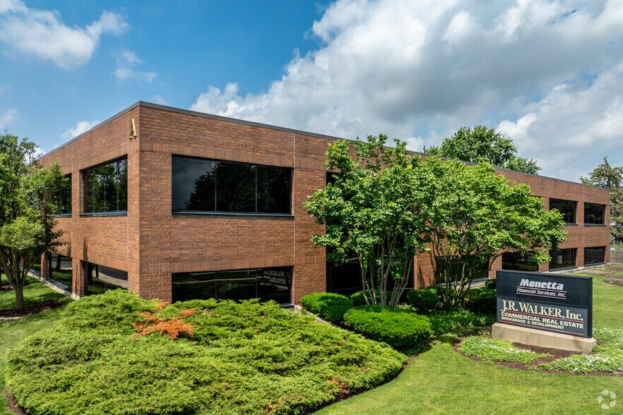 More Photos Of 1776 S Naperville Rd, Wheaton Office For Sale