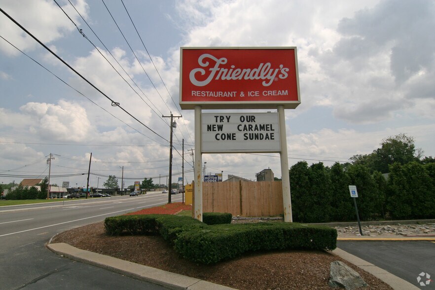 More Photos Of 1151 Fall River Ave, Seekonk Restaurant For Lease
