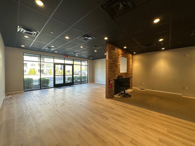 More Photos Of Route 228 & HighPointe Dr., Seven Fields Storefront Retail Office For Lease