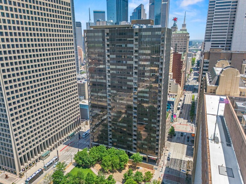 More Photos Of 1200 Main, Dallas Apartments For Sale