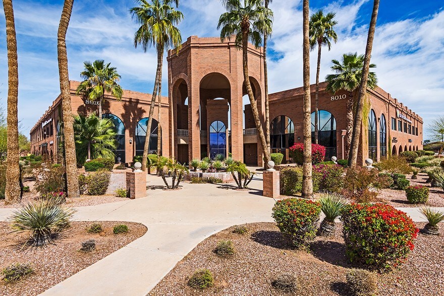 More Photos Of 8010 E McDowell Rd, Scottsdale Office For Lease