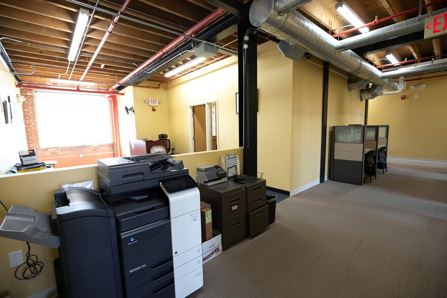 More Photos Of 40 Spruce St, Leominster Medical For Lease