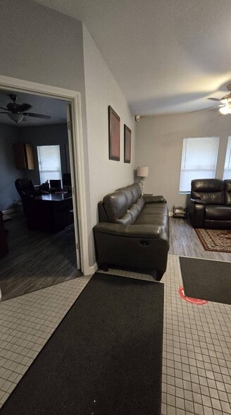 More Photos Of 2215 N Fresno St, Fresno Medical For Sale