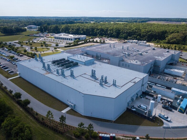 More Photos Of 13200 Nano Ct, Alachua Manufacturing For Sale