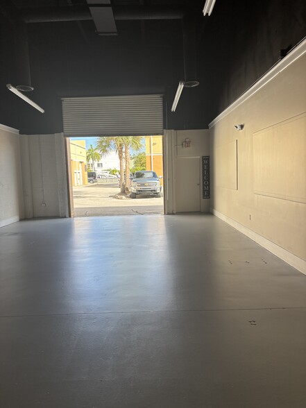 More Photos Of 13080 SW 248th St, Homestead Flex For Lease