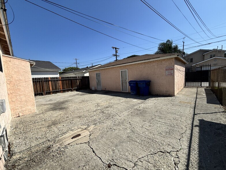 More Photos Of 632 E 78th St, Los Angeles Multifamily For Sale