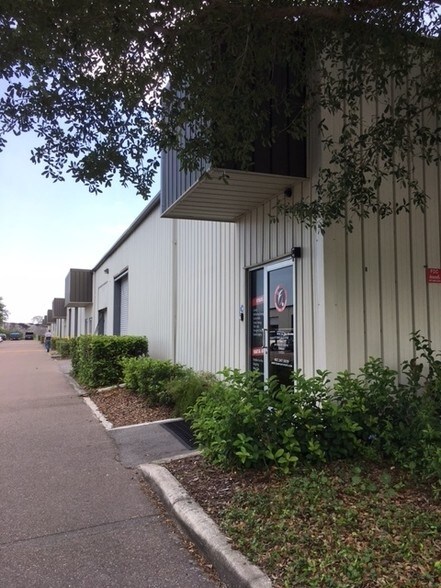 More Photos Of 1307 Green Forest Ct, Winter Garden Warehouse For Lease