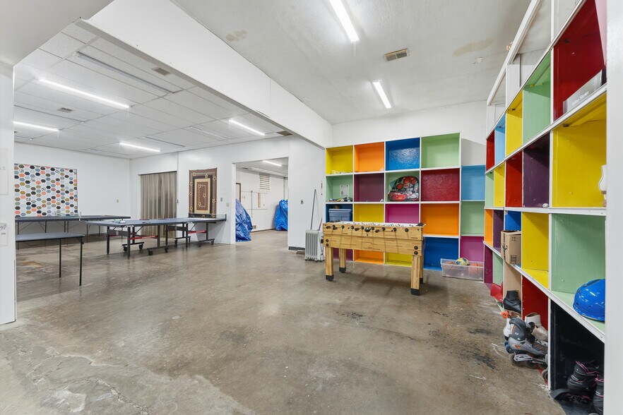 More Photos Of 102 4th St, Terra Alta Light Distribution For Sale