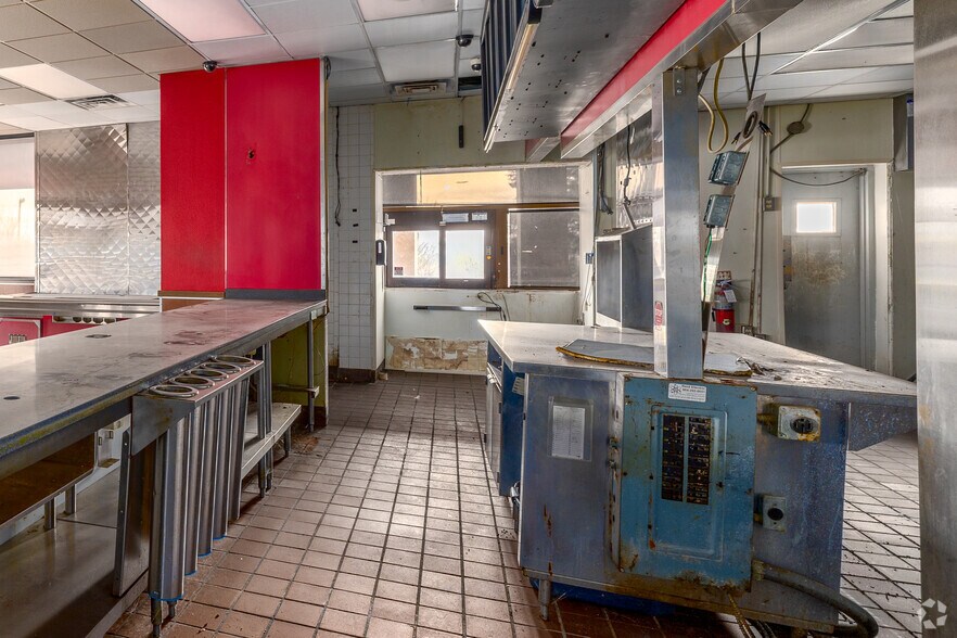 More Photos Of 100 Simuel Rd, Spartanburg Restaurant For Sale