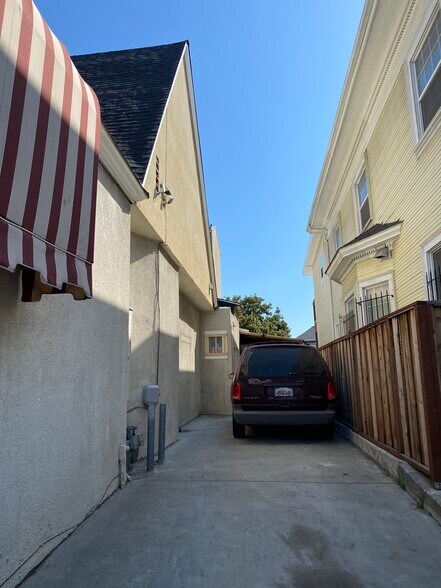 More Photos Of 412-414 E 12th St, Oakland Storefront Retail Residential For Sale