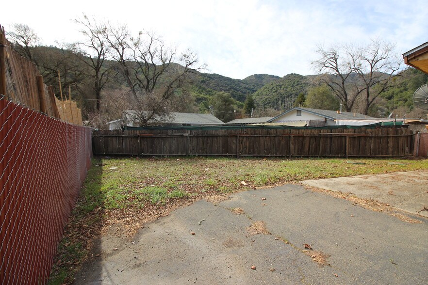 More Photos Of 5147 W Hwy 20, Upper Lake Freestanding For Sale