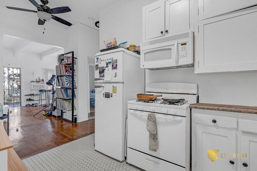 More Photos Of 534-542 S Coronado St, Los Angeles Apartments For Sale