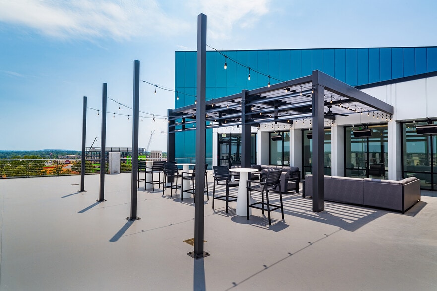 More Photos Of 5111-5115 W JB Hunt Dr, Rogers Unknown For Lease