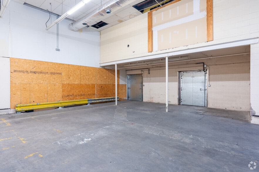 More Photos Of 3411-3441 Breckenridge Ln, Louisville Unknown For Lease