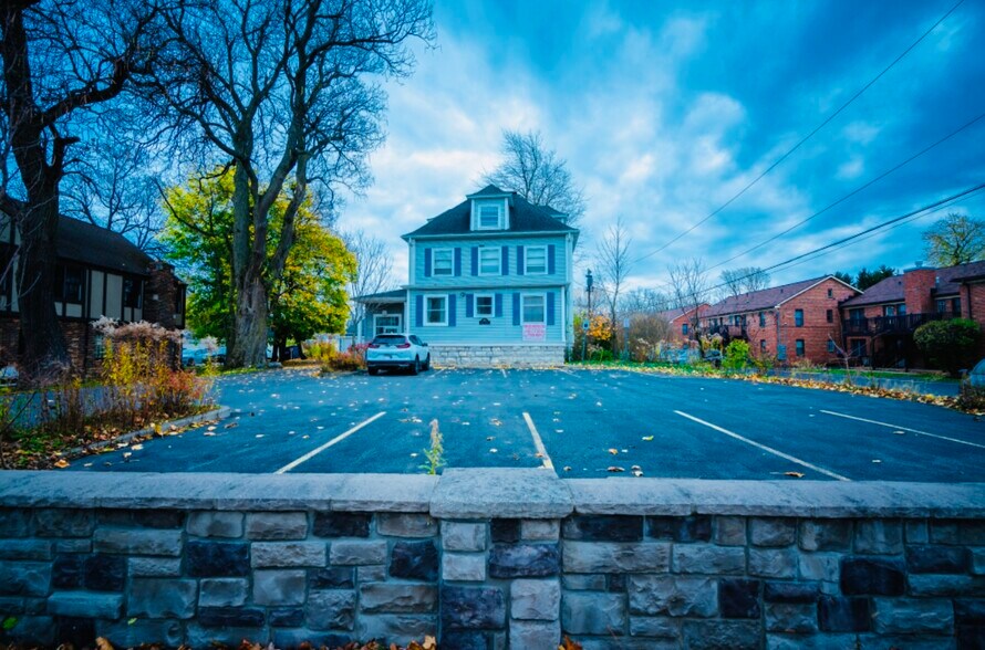 Primary Photo Of 3911 Main St, Buffalo Medical For Sale