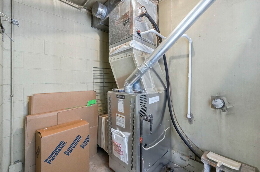 More Photos Of 607 E Charles St, Muncie General Retail For Sale