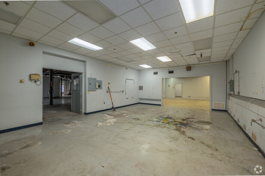 More Photos Of 650 Franklin Ave, Hartford Manufacturing For Sale