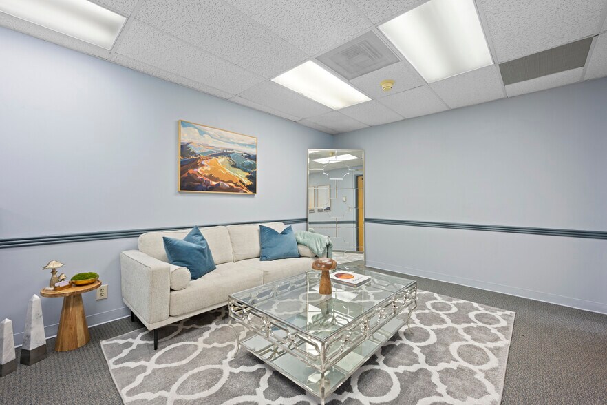 More Photos Of 7373 W Jefferson Ave, Lakewood Medical For Sale