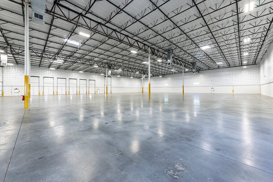 More Photos Of 13220 W Desert Cove Rd, Surprise Distribution For Sale