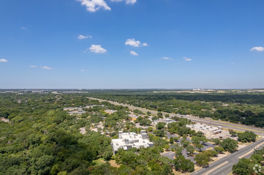More Photos Of 4001 W Parmer Ln, Austin Office For Lease