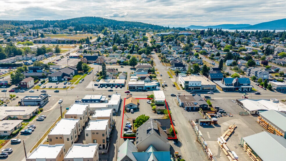 More Photos Of 2001-2011 Commercial Ave, Anacortes Storefront Retail Office For Sale