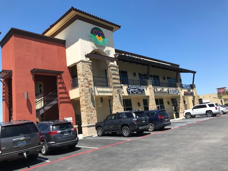 Primary Photo Of 25035 W IH-10, San Antonio Unknown For Lease