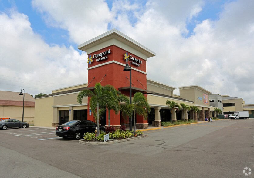 More Photos Of 10781 Park Blvd, Seminole Unknown For Lease