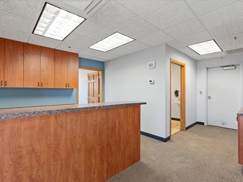 More Photos Of 2301 Johanneson Dr NW, Bemidji Light Distribution For Lease