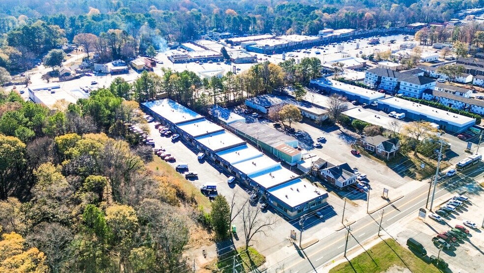More Photos Of 5891 New Peachtree Rd, Doraville Warehouse For Lease