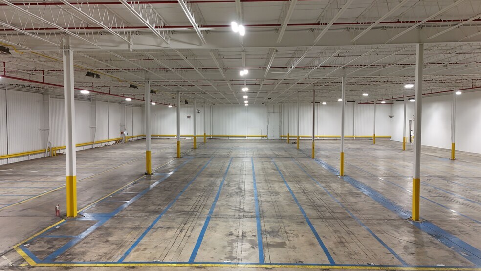 More Photos Of 701 33rd Ave N, Saint Cloud Manufacturing For Sale