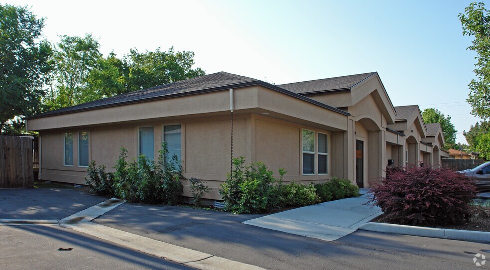 More Photos Of 6015 W Overland Rd, Boise Office For Sale