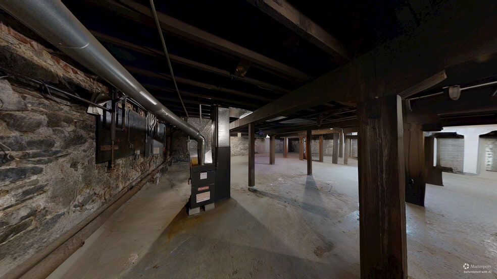 More Photos Of 725 Housatonic Ave, Bridgeport Light Distribution For Sale