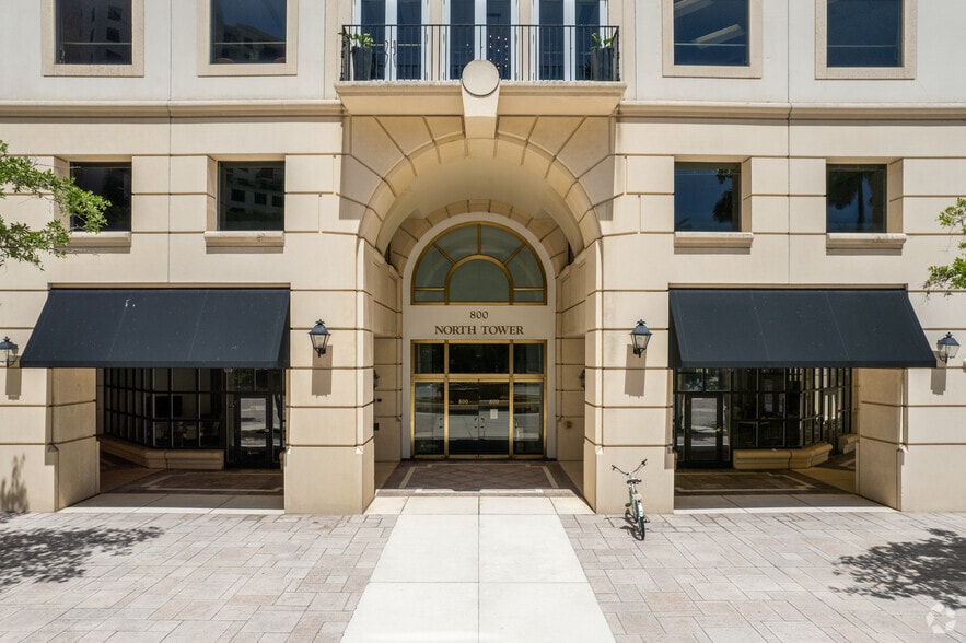 More Photos Of 800 S Douglas Rd, Coral Gables Unknown For Lease