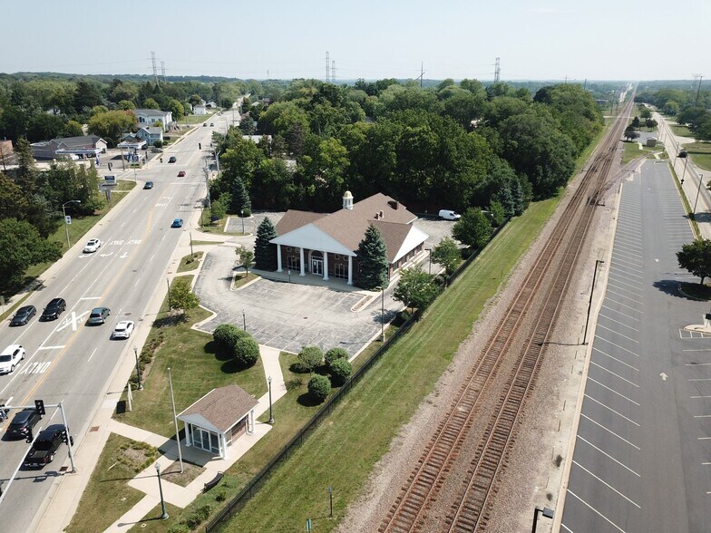 More Photos Of 25 W Main St, Cary Bank For Sale