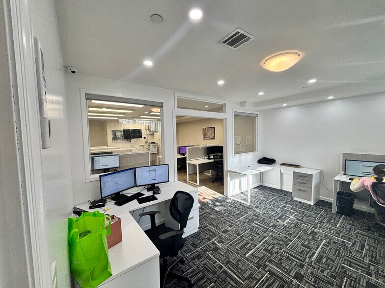 Primary Photo Of 62 Clermont Ave, Brooklyn Apartments For Lease