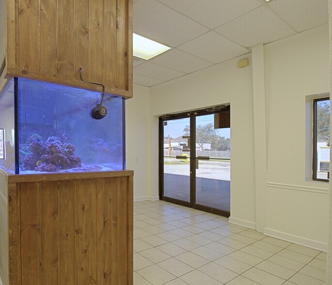 More Photos Of 18025 W Little York Rd, Katy Flex For Sale