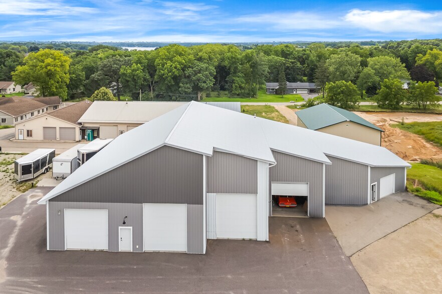 More Photos Of W1726 North Street, Green Lake Flex For Sale