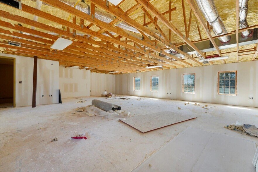 More Photos Of 5656 Nelson Rd, Lake Charles Unknown For Lease