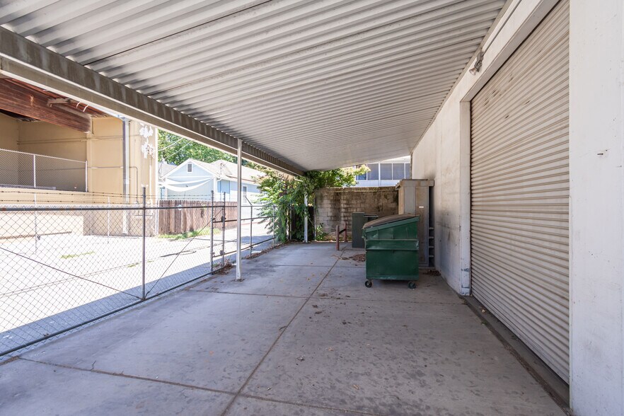 More Photos Of 1819 E St, Sacramento Flex For Lease