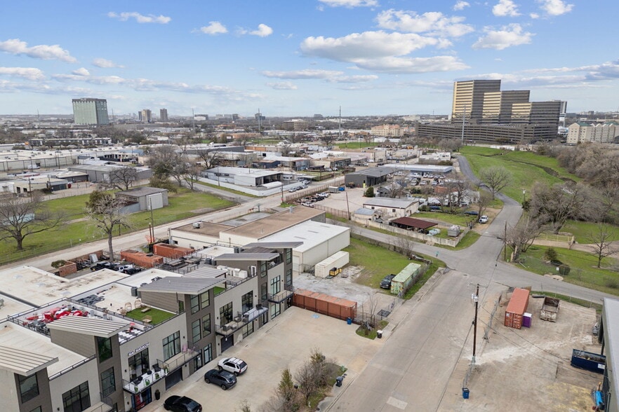 More Photos Of 4763 Algiers St, Dallas Loft Creative Space For Sale