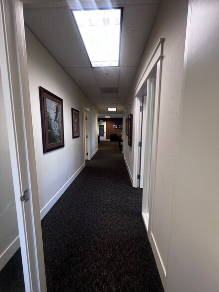 More Photos Of 354 SW Upper Terrace Dr, Bend Office For Lease