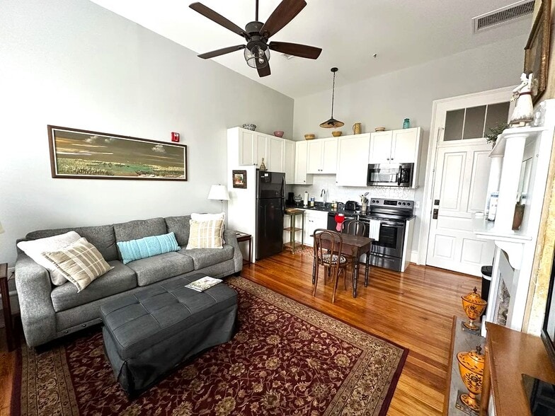 More Photos Of 1110 Caldwell St, Newberry Lodge Meeting Hall For Sale