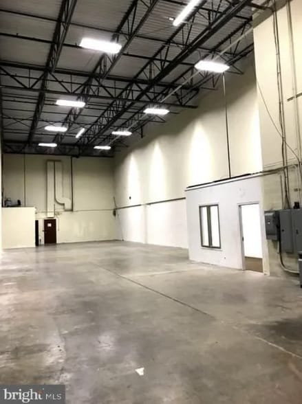 More Photos Of 21580 Atlantic Blvd, Sterling Warehouse For Sale