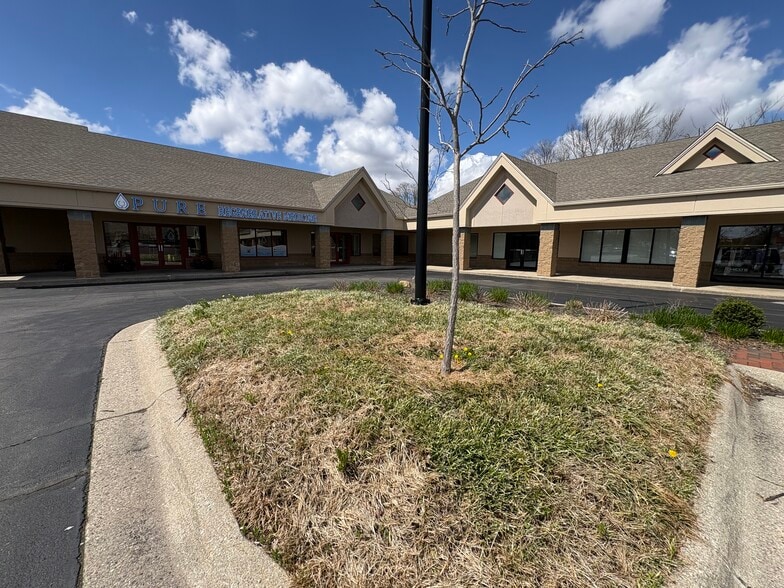 More Photos Of 500 Sagamore Pky W, West Lafayette Storefront Retail Office For Lease