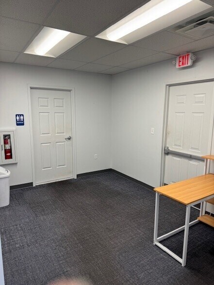 More Photos Of 229-231 N Main St, Smyrna Office For Lease