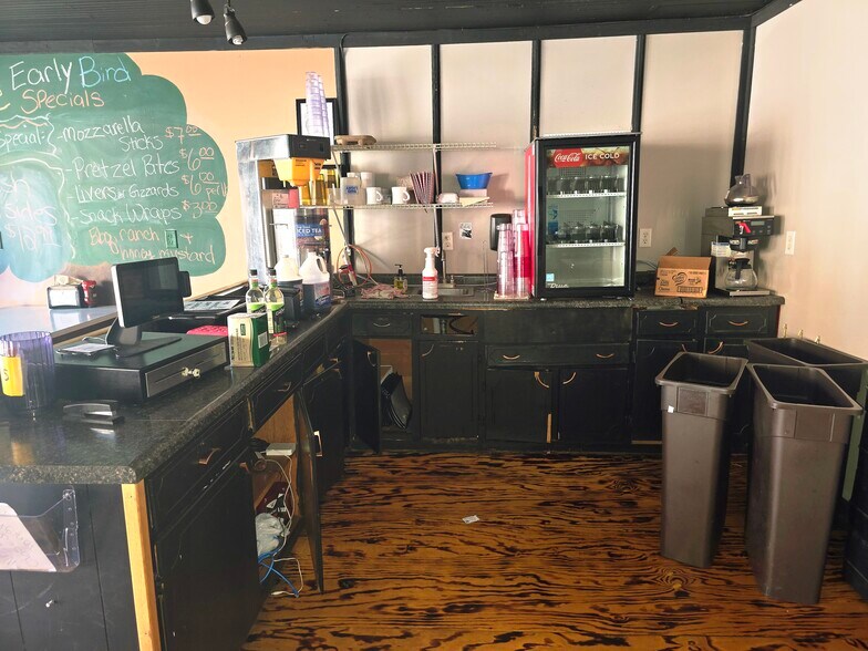 More Photos Of 401 Main St, Tarkio Restaurant For Sale