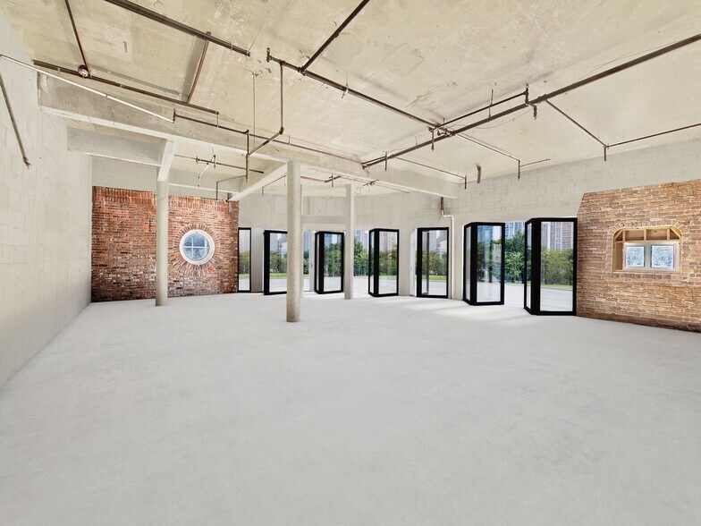 More Photos Of 900 Sunrise Ln, Fort Lauderdale General Retail For Sale