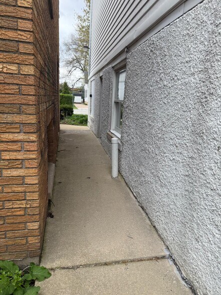 More Photos Of 15109 S Dillman St, Plainfield Religious Facility For Sale