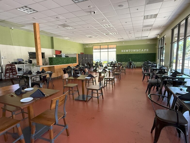 More Photos Of Hawkeye Ave @ Hawkeye Ave. & Hwy. 99, Turlock Unknown For Lease