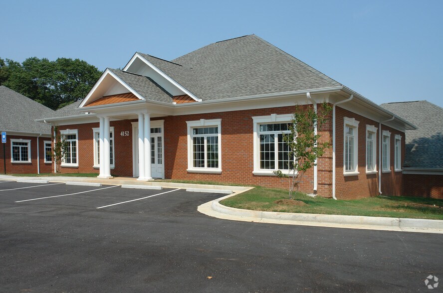 More Photos Of 4148-4152 Baker St NE, Covington Medical For Sale